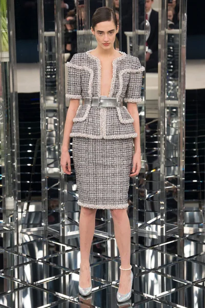 Look 11
